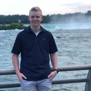 Meet your Posher, Derek